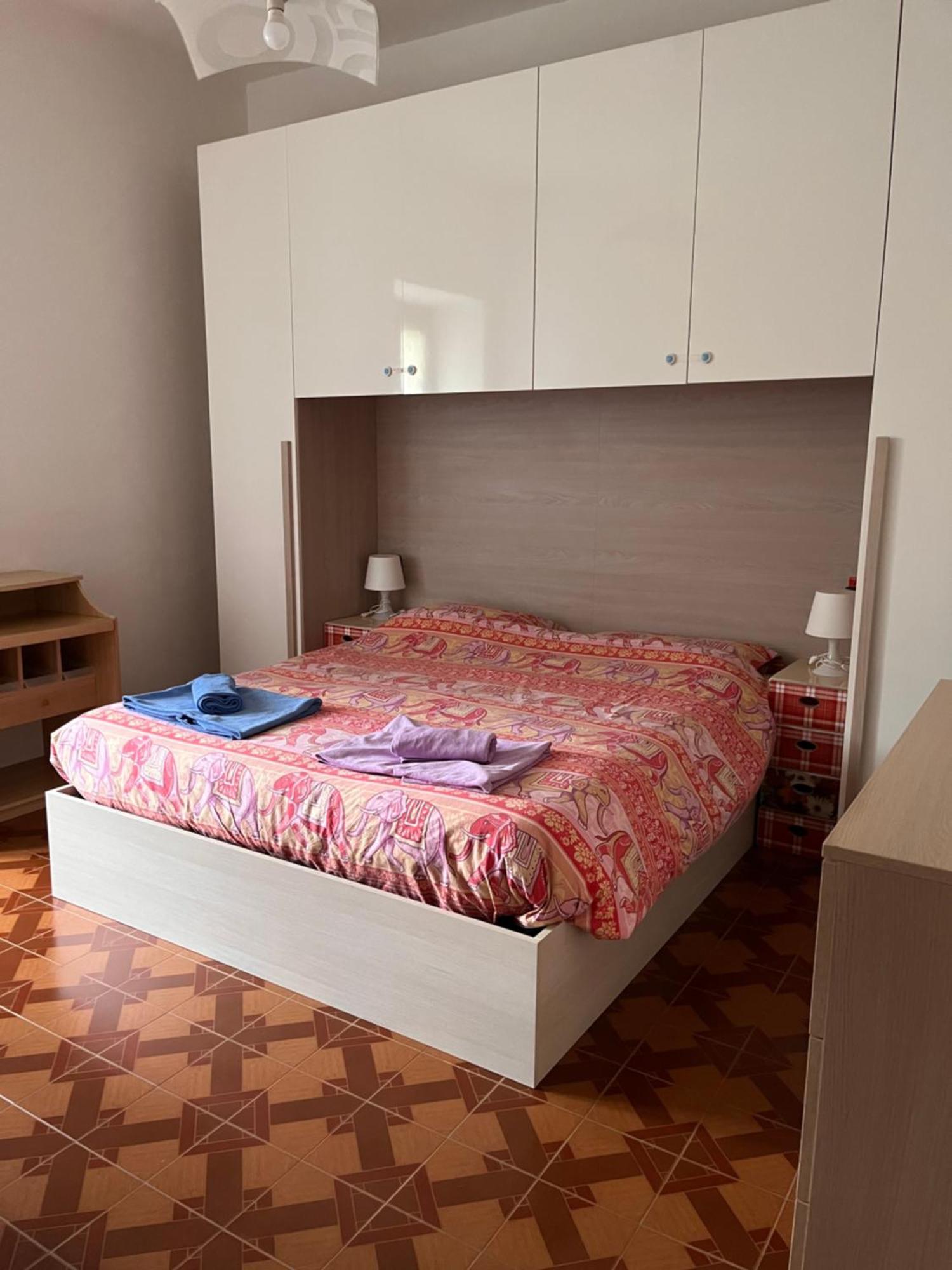 Il Cortile Como Single & Double Room In Apartment No Hotel Bagian luar foto