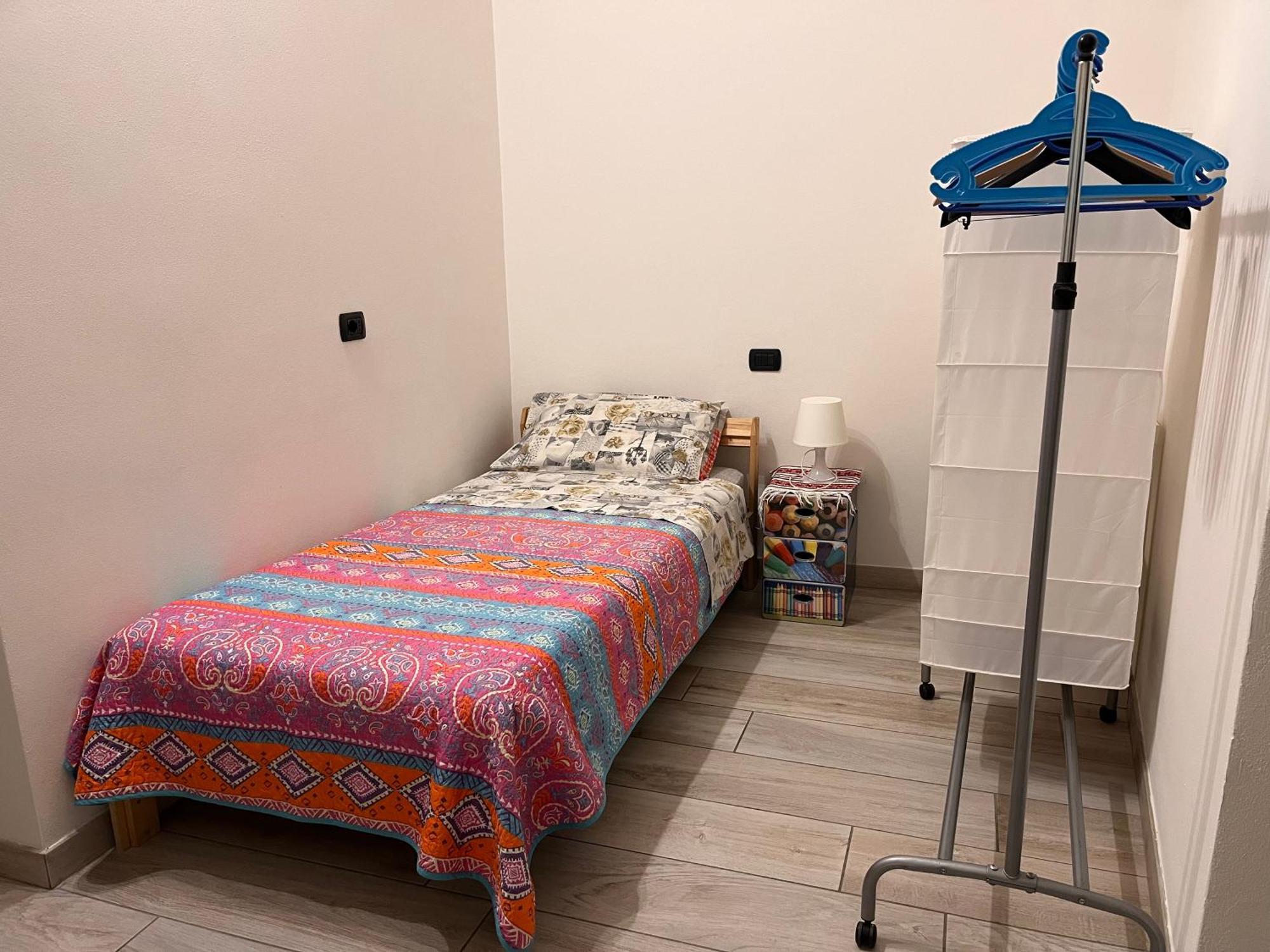Il Cortile Como Single & Double Room In Apartment No Hotel Bagian luar foto